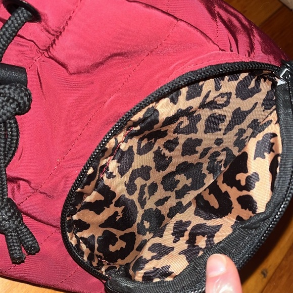 Vans Bucket Bag - Picture 4 of 8